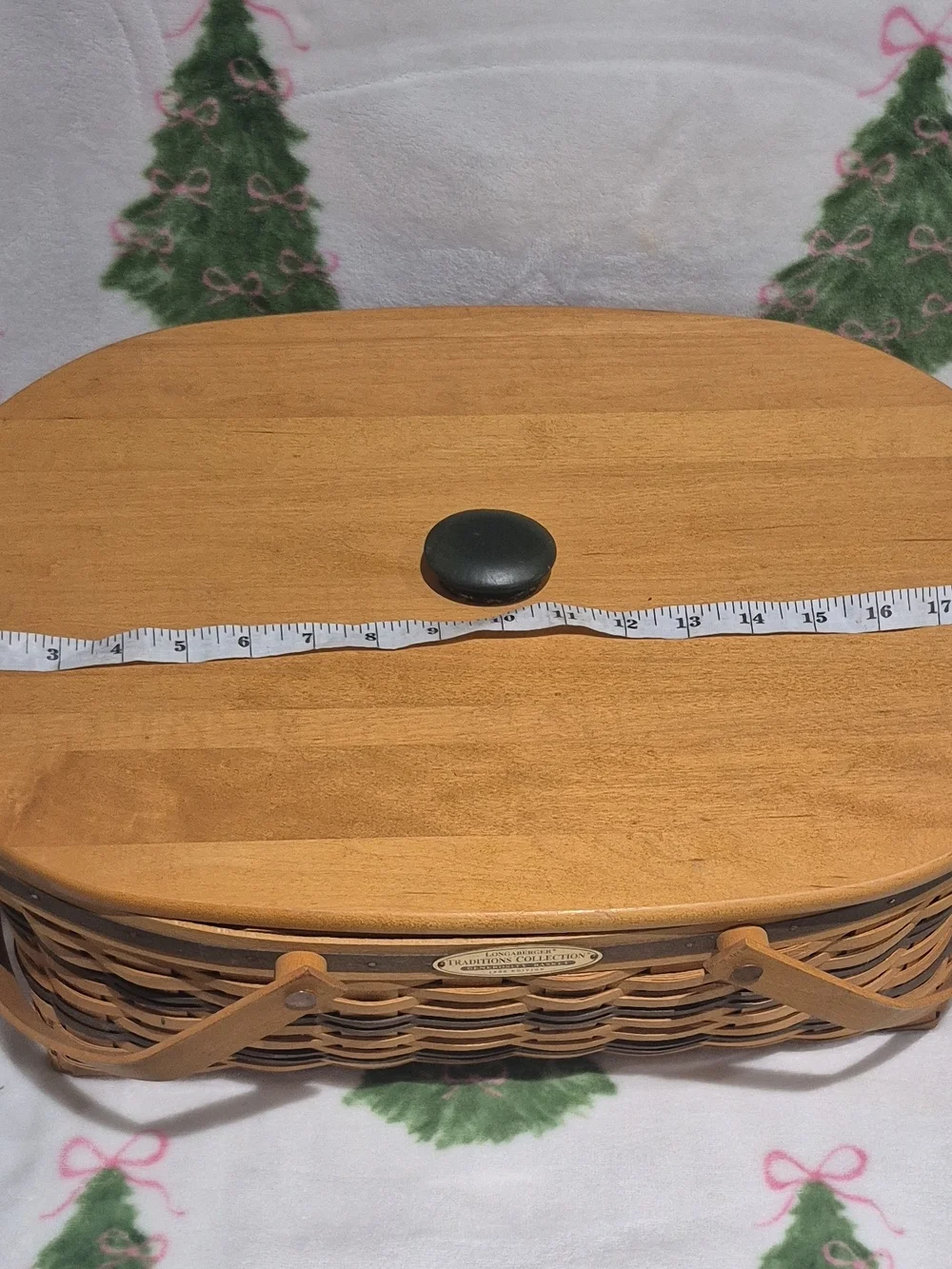 Longaberger Traditions Collection Woven Picnic Basket in Natural Brown